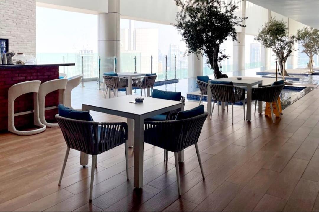 Stylish 2br In 5 Star With Burj Khalifa Views Dubai