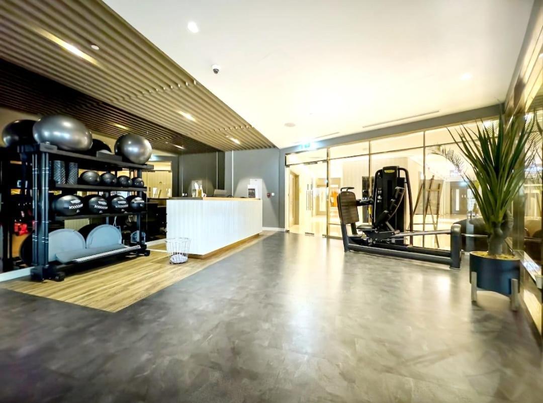 Apartment Stylish 2br In 5 Star With Burj Khalifa Views *