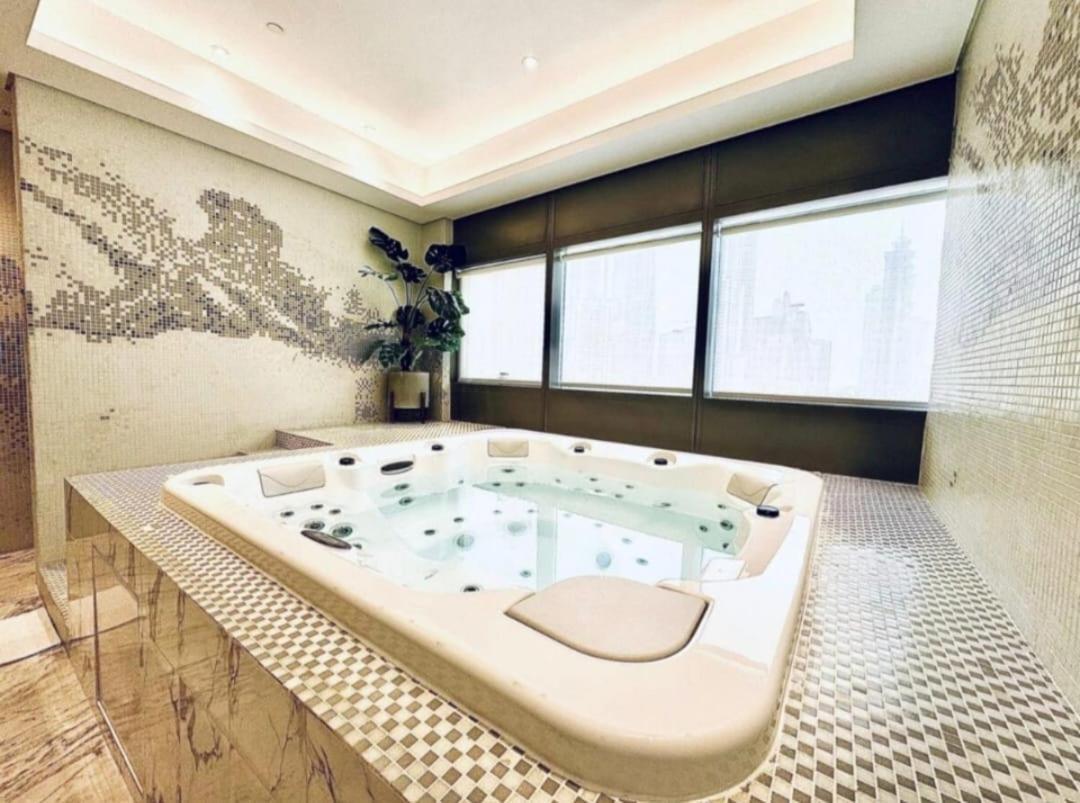 Apartment Stylish 2br In 5 Star With Burj Khalifa Views