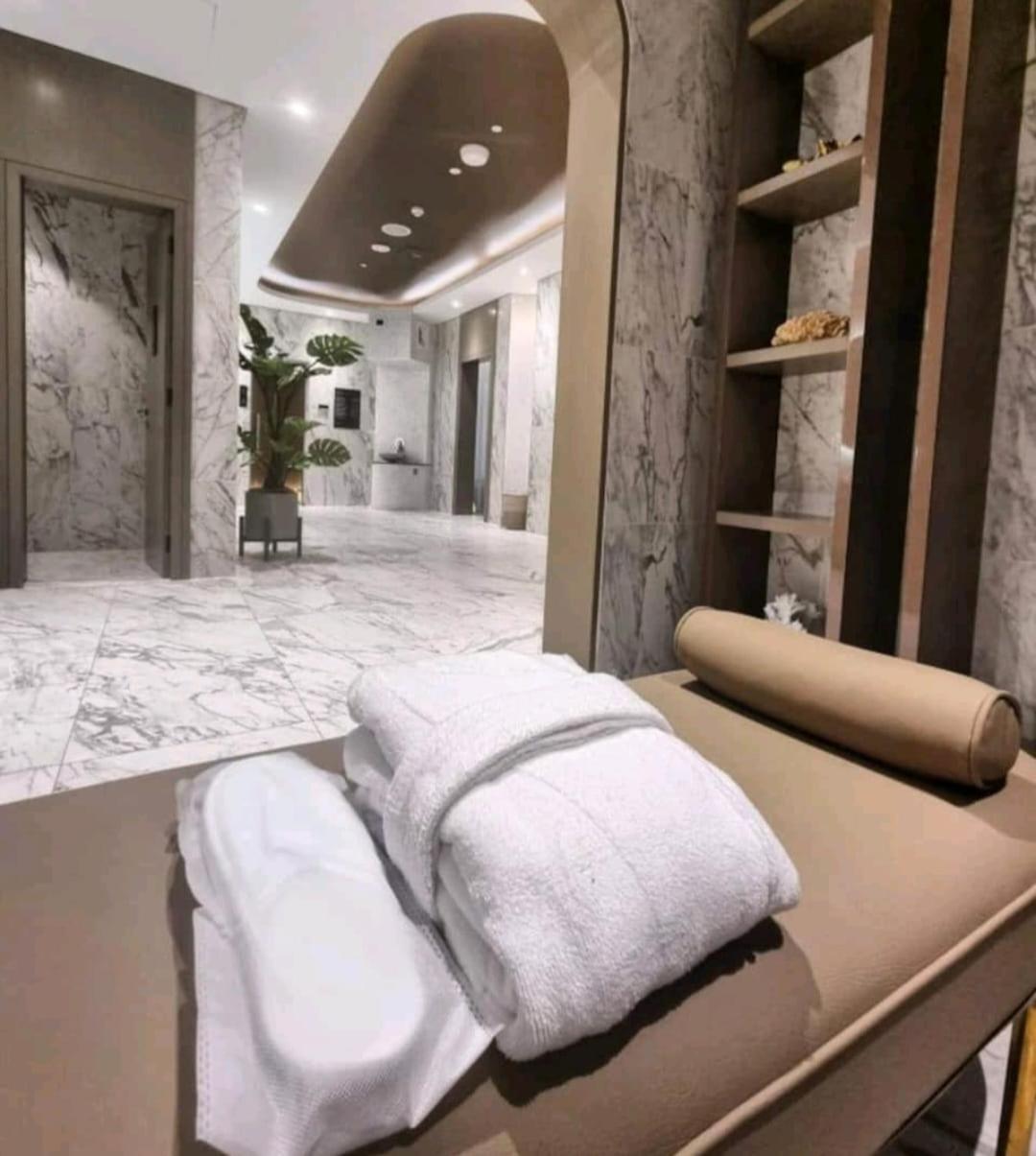 Stylish 2Br Apt In 5 Star Hotel With Burj Khalifa Views * Dubai